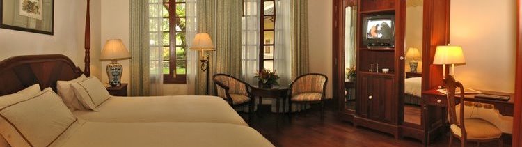 Deluxe Room at the Settha Palace Hotel